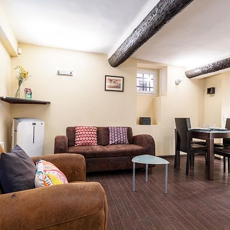 Atypical Cozy 1 Bdr Old Town Apartment Nice Ngoại thất bức ảnh