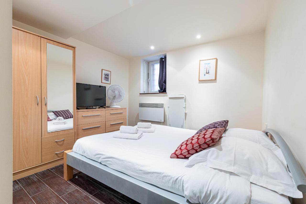 Atypical Cozy 1 Bdr Old Town Apartment Nice Ngoại thất bức ảnh